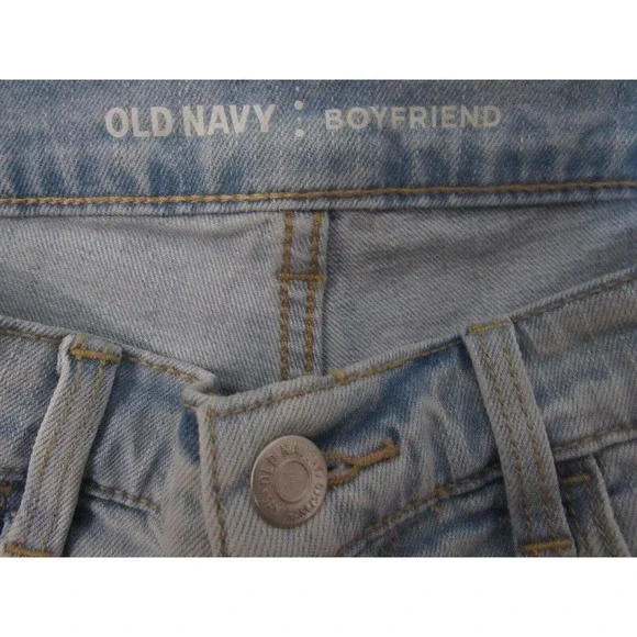 Old Navy Women Jean Shorts Size 8 Blue Midrise Boyfriend Distressed Cuffed Denim - Picture 3 of 4